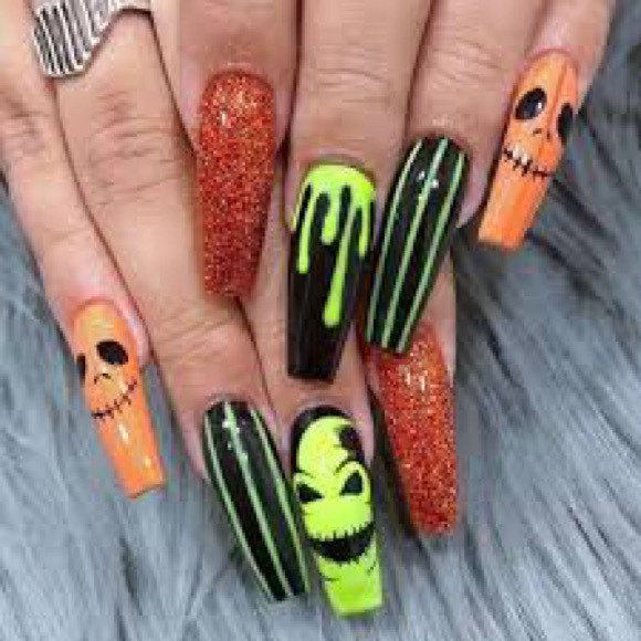 Halloween NBC Oogie Boogie Long Coffin 24 Piece Set Press On Nails - Picture 2 of 3